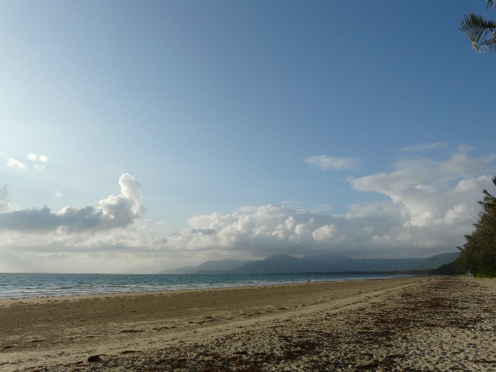 20.11.2009, 06:39 Ortszeit, Four Mile Beach in Port Douglas